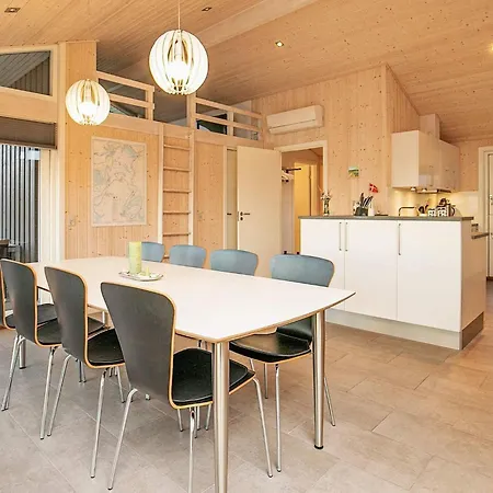 10 Person In Logstor 度假居